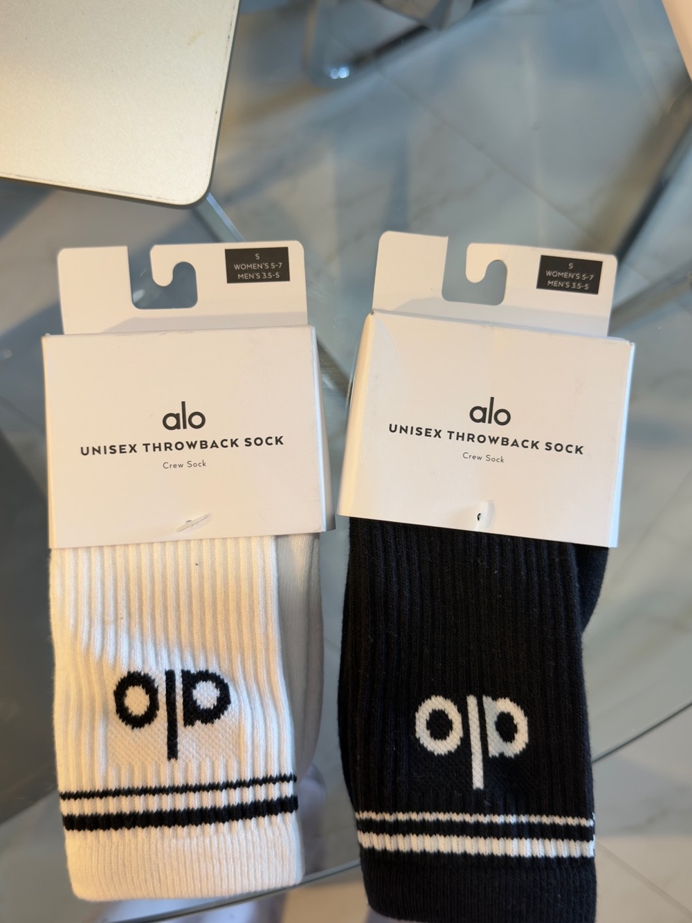 ALO Yoga Unisex Throwback Crew Socks - White & Black